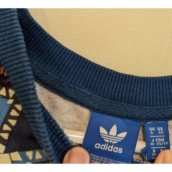 Adidas x Farm Rio Borbomix Butterfly Crewneck Pocket Pullover Size XS - Picture 5 of 10